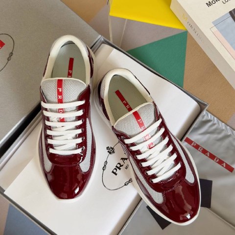 Кроссовки Prada