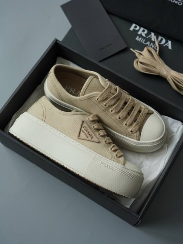 Кеды Prada на платформе